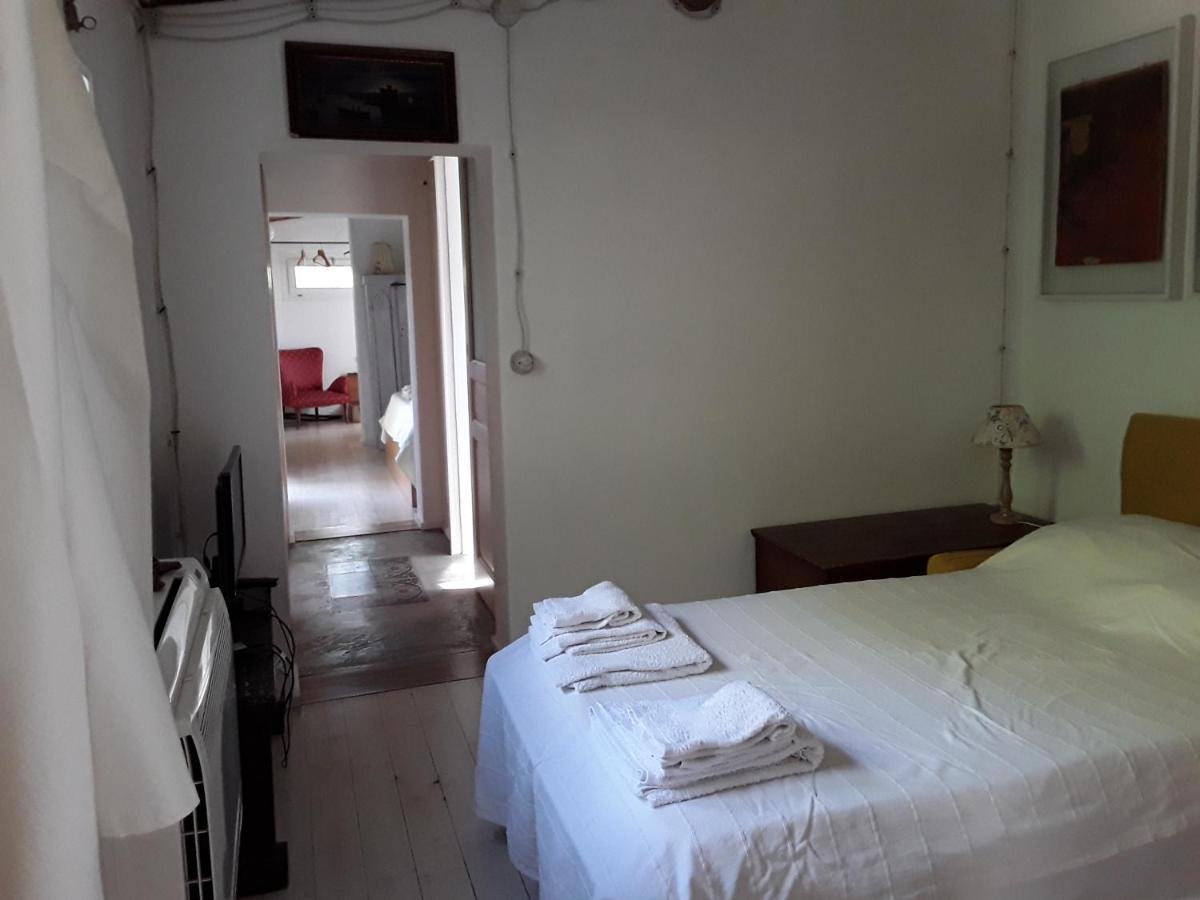 L'Albero Di Alberto Bed and Breakfast Valverde  Exterior foto